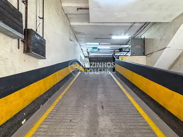 Box/Garagem com 15m², à venda, no bairro Leme em Rio de Janeiro