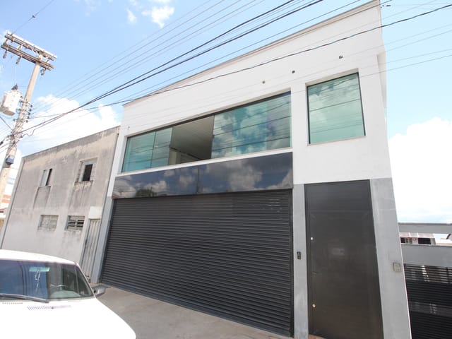 Galpão / Barracão com 217m², para alugar, no bairro Jardim São Nicolau em São João da Boa Vista
