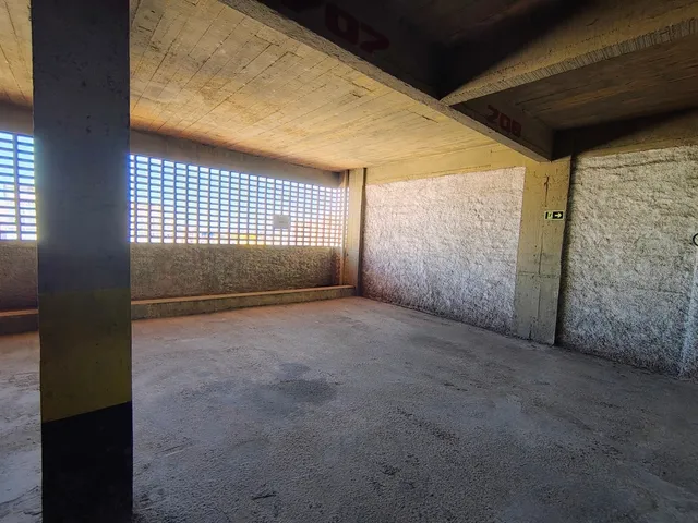 Box/Garagem à venda, no bairro Centro em Pelotas