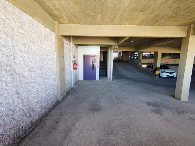 Box/Garagem à venda, no bairro Centro em Pelotas