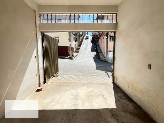 Box/Garagem para alugar, no bairro Centro em Santos Dumont
