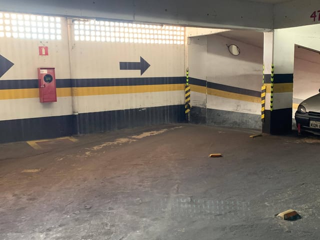 Box/Garagem à venda, no bairro Centro em Juiz de Fora