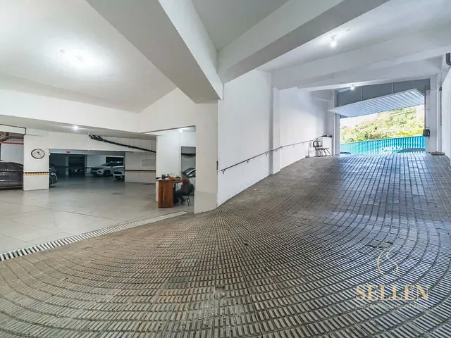 Box/Garagem com 1008m², à venda, no bairro Pioneiros em Balneário Camboriú