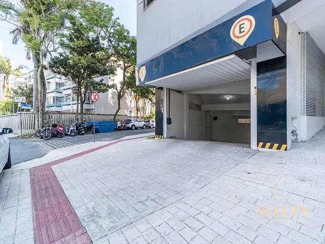Box/Garagem com 1008m², à venda, no bairro Pioneiros em Balneário Camboriú