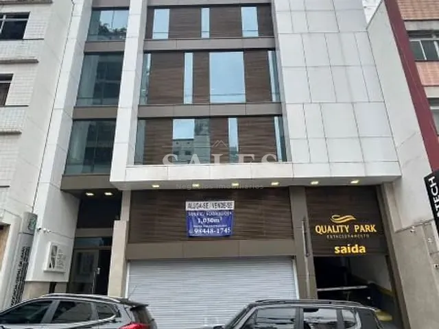 Box/Garagem com 10m², à venda, no bairro Centro em Juiz de Fora