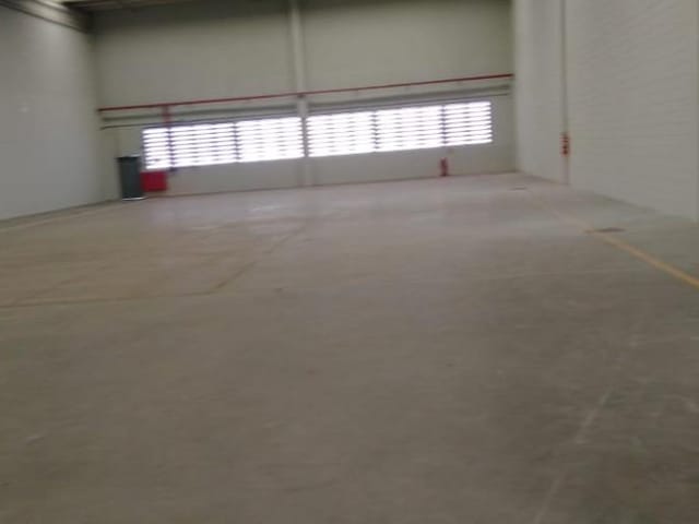 Box/Garagem com 1264m², para alugar, no bairro Jardim da Glória em Cotia