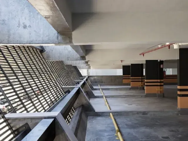 Box/Garagem à venda, no bairro Exposição em Caxias do Sul