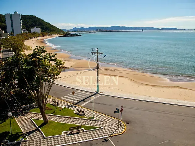 Box/Garagem à venda, no bairro Cabeçudas em Itajaí