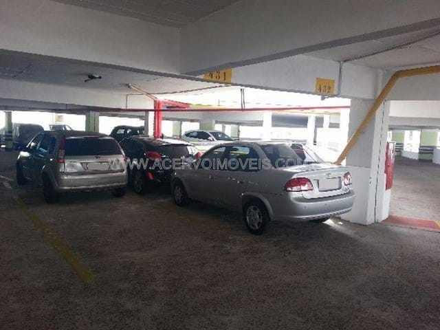 Box/Garagem com 17m², à venda, no bairro Centro em Juiz de Fora