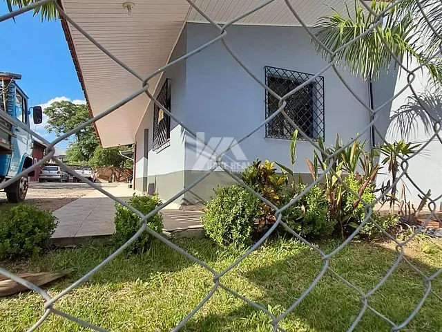 Galpão / Barracão com 800m², para alugar, no bairro Nova Rússia em Ponta Grossa