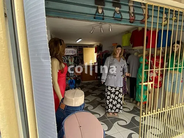 Box/Garagem com 15m², à venda, no bairro Cohab V em Carapicuíba