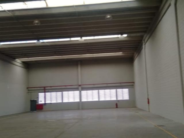 Box/Garagem com 1264m², para alugar, no bairro Jardim da Glória em Cotia