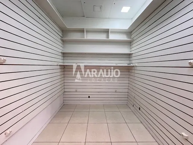 Box/Garagem para alugar, no bairro Centro em Itajaí