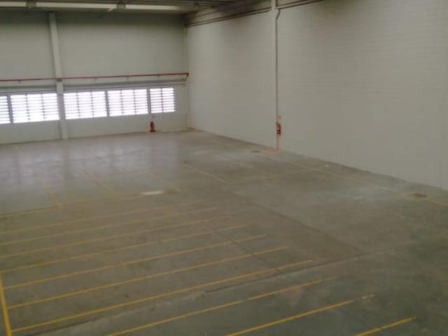 Box/Garagem com 1264m², para alugar, no bairro Jardim da Glória em Cotia