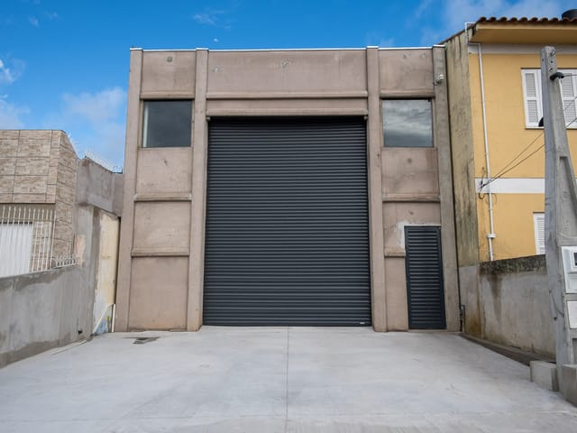 Galpão / Barracão com 200m², à venda ou para alugar, no bairro Fragata em Pelotas