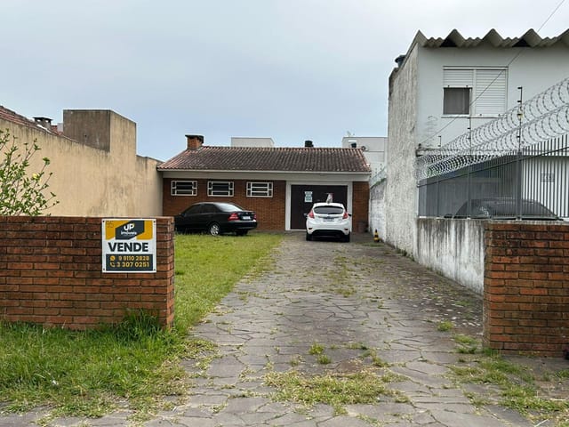 Terreno com 300m², à venda, no bairro Centro em Pelotas