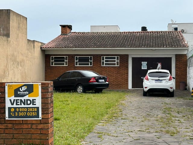 Terreno com 300m², à venda, no bairro Centro em Pelotas