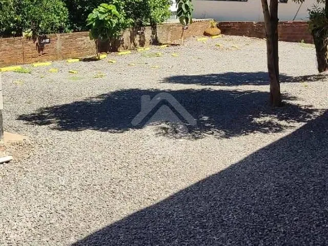 Box/Garagem para alugar, no bairro Languiru em Teutônia