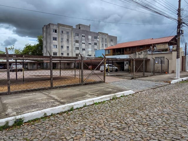 Foto do Box/Garagem - Box/Garagem comercial à venda no Centro de Pelotas – 1.723 m² de área total, 50 vagas cobertas mas com potencial para até 90 carros. | UP Imóveis