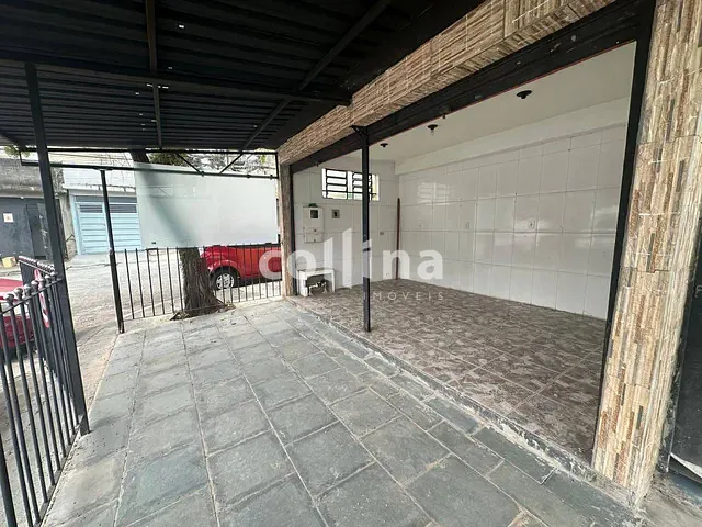 Box/Garagem para alugar, no bairro Conjunto Habitacional Presidente Castelo Branco em Carapicuíba