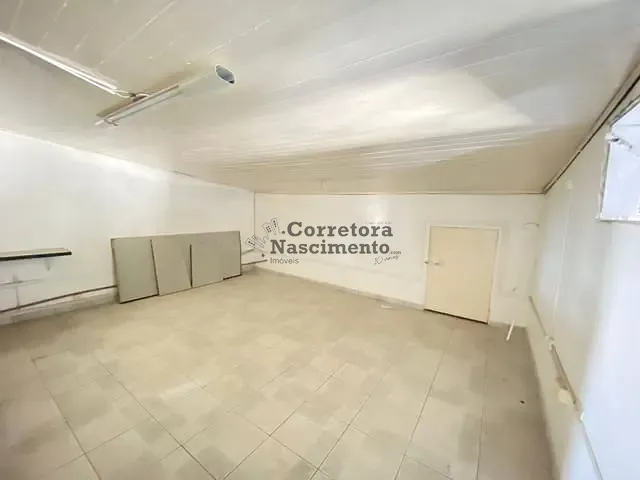 Box/Garagem com 307m², para alugar, no bairro Jardim Terras de São João em Jacareí