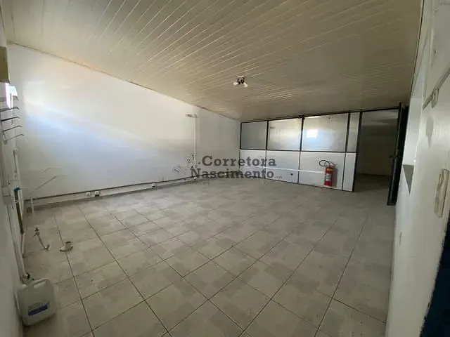 Box/Garagem com 307m², para alugar, no bairro Jardim Terras de São João em Jacareí