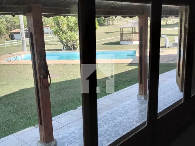 Chácara com 20000m² 4 quartos e 4 banheiros, à venda, no bairro Sítios Primavera em Jarinu