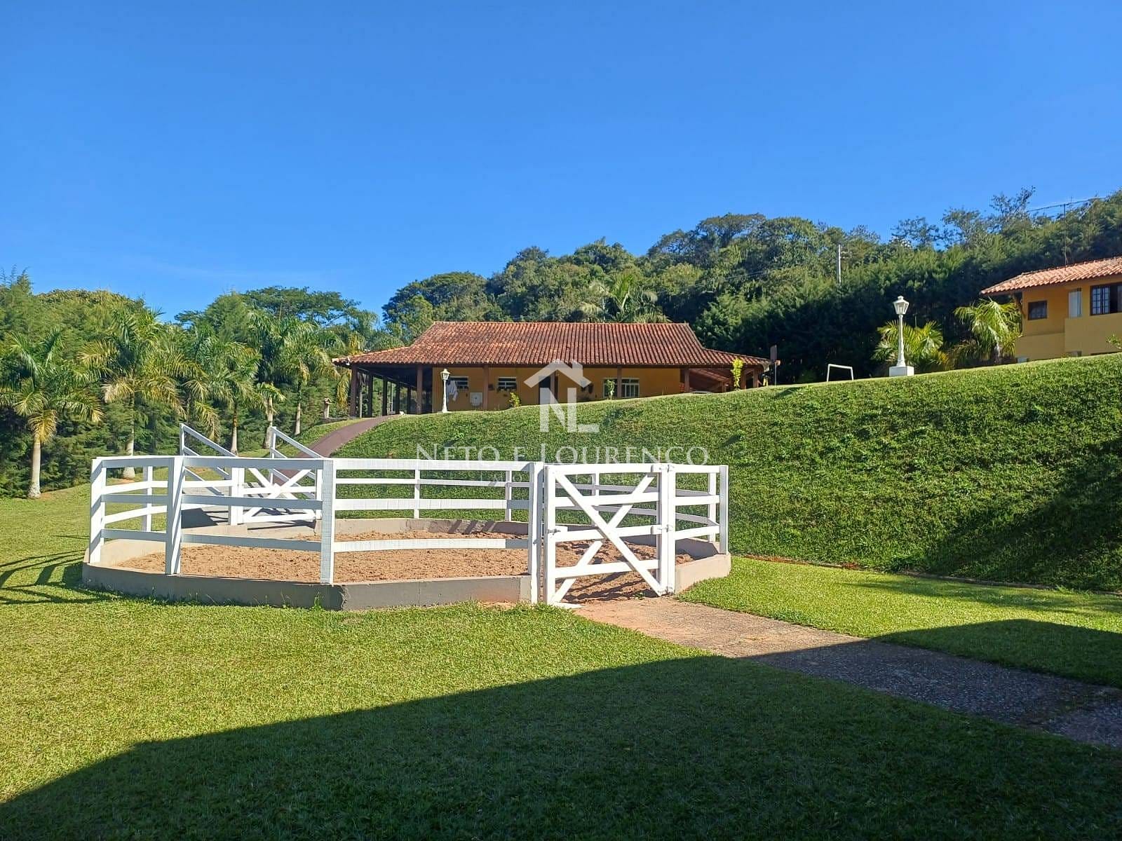 Sítio à venda com 4 quartos, 10m² - Foto 2