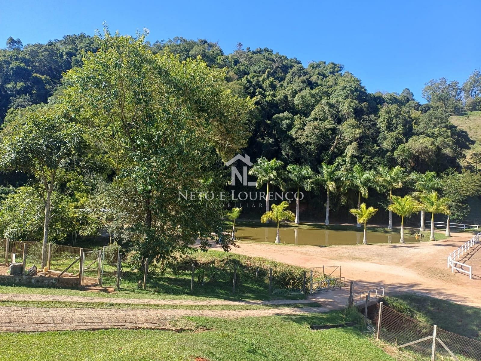 Sítio à venda com 4 quartos, 10m² - Foto 21