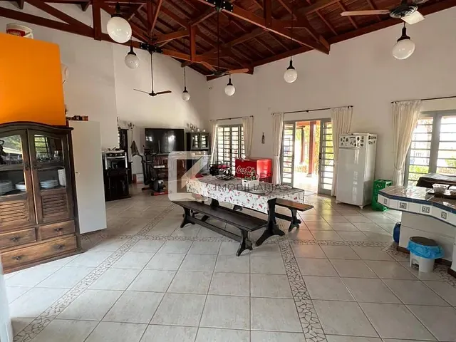 Haras com 27000m² 3 quartos e 4 banheiros, à venda, no bairro Jardim Buru em Salto