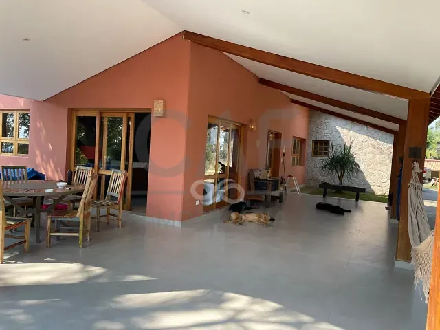 Haras com 220000m² 4 quartos e 6 banheiros, à venda, no bairro Salto Pirapora em Salto de Pirapora