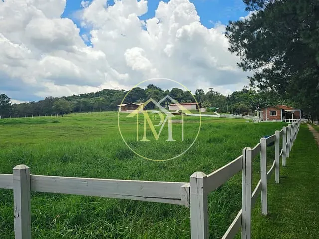 Haras com 27000m² 3 quartos e 3 banheiros, à venda, no bairro Aparecidinha em Sorocaba