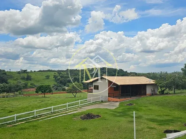 Haras com 27000m² 3 quartos e 3 banheiros, à venda, no bairro Aparecidinha em Sorocaba