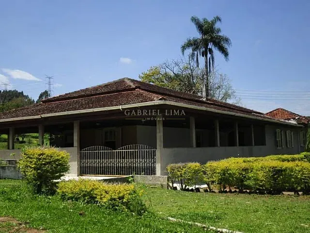 Haras com 168000m² 4 quartos e 4 banheiros, à venda, no bairro Centro em Piedade