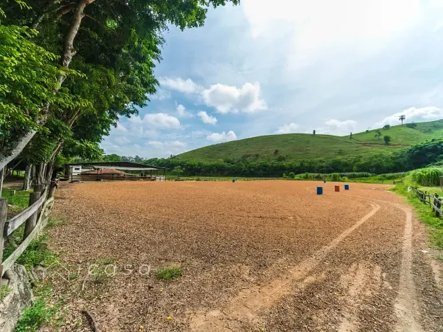 Haras com 1331000m² 7 quartos e 5 banheiros, à venda, no bairro Freguesia da Escada em Guararema
