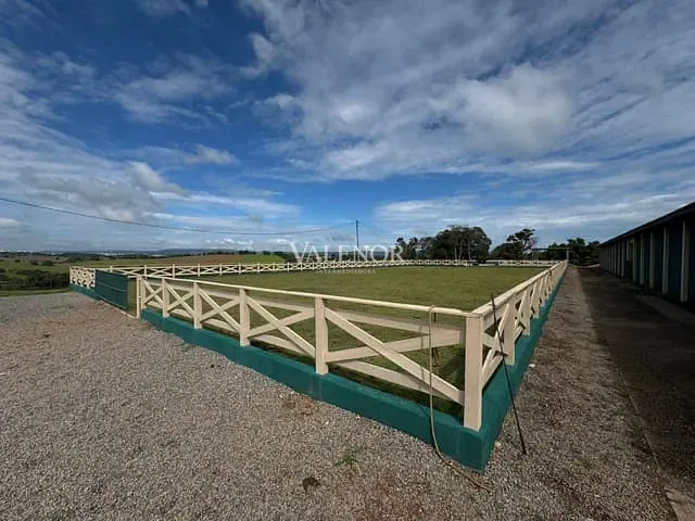 Haras com 198440m² 5 quartos e 8 banheiros, à venda, no bairro Centro em Itatiba
