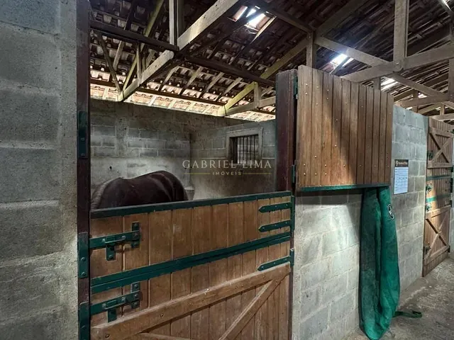 Haras com 198440m² 5 quartos e 8 banheiros, à venda, no bairro Centro em Itatiba