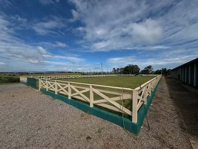 Haras com 198440m² 5 quartos e 8 banheiros, à venda, no bairro Centro em Itatiba