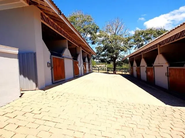 Haras com 387200m² 3 quartos e 4 banheiros, à venda, no bairro Matadouro em Bragança Paulista