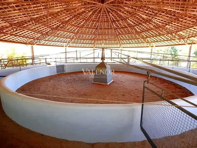 Haras com 387200m² 3 quartos e 4 banheiros, à venda, no bairro Matadouro em Bragança Paulista