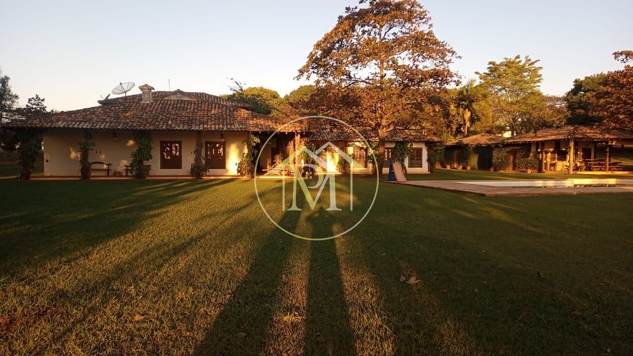 Fazenda à venda com 8 quartos, 10m² - Foto 29