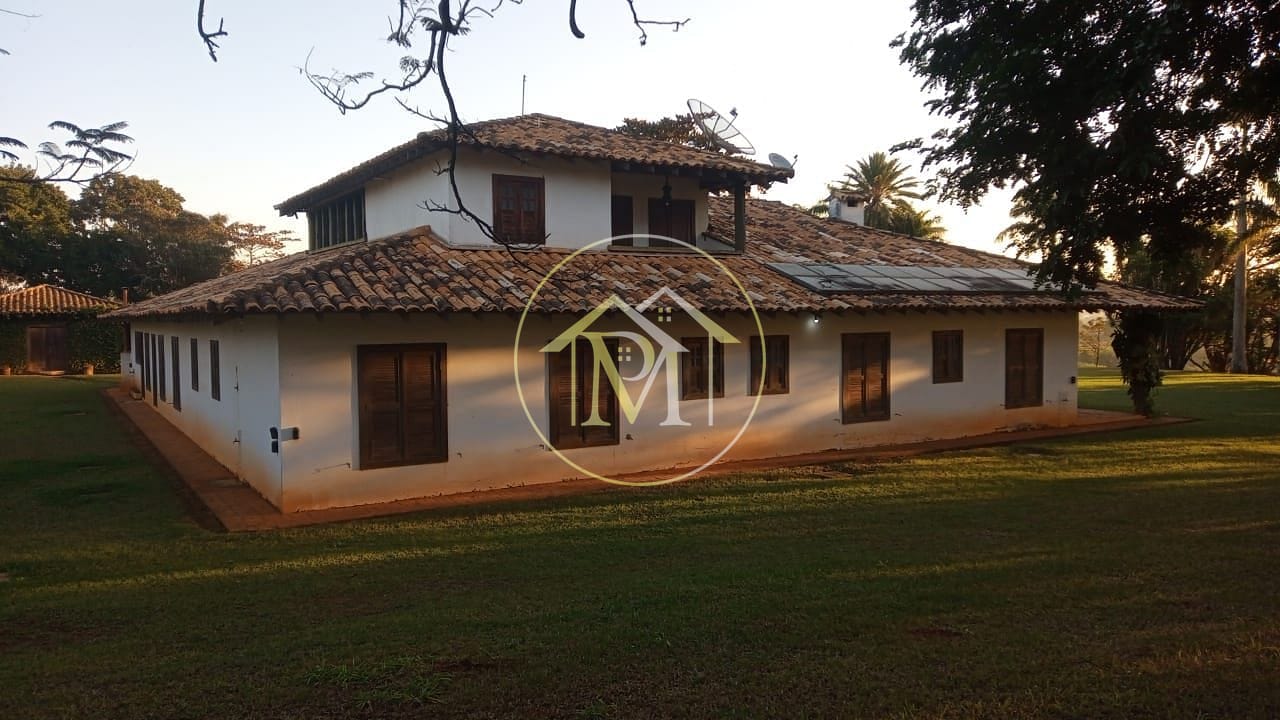 Fazenda à venda com 8 quartos, 10m² - Foto 27