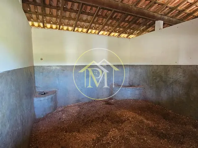 Haras com 20000m² 2 quartos e 4 banheiros, à venda, no bairro Terras de Santa Rosa em Salto
