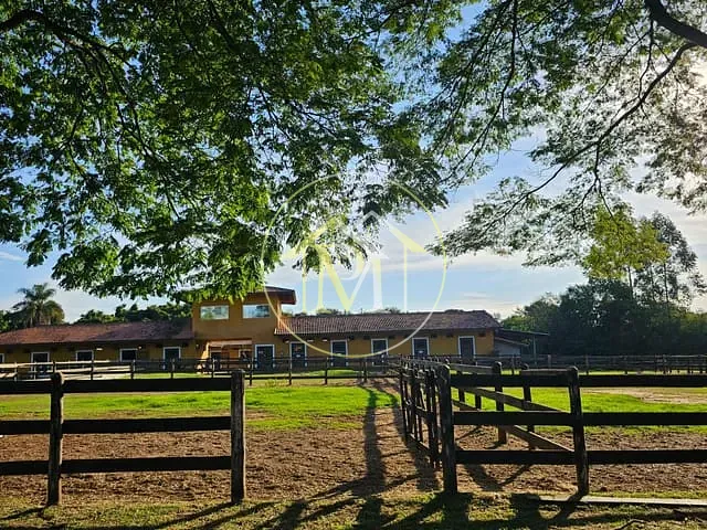 Haras com 133100m² 3 quartos e 4 banheiros, à venda, no bairro Parque Santa Rita de Cassia em Boituva