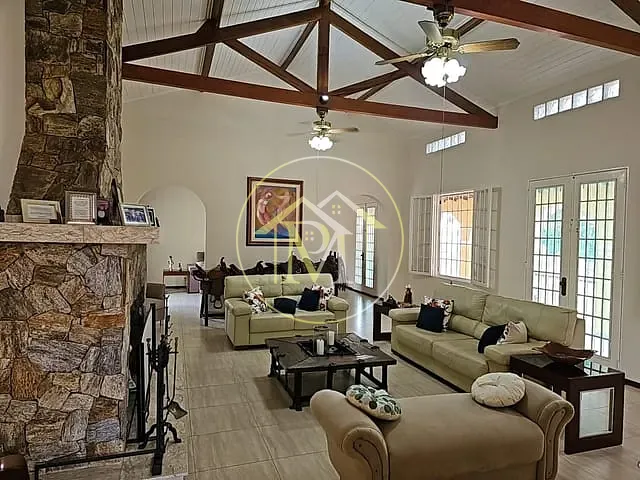 Haras com 1016400m² 3 quartos e 4 banheiros, à venda, no bairro Vila Juca Menezes em Tatuí