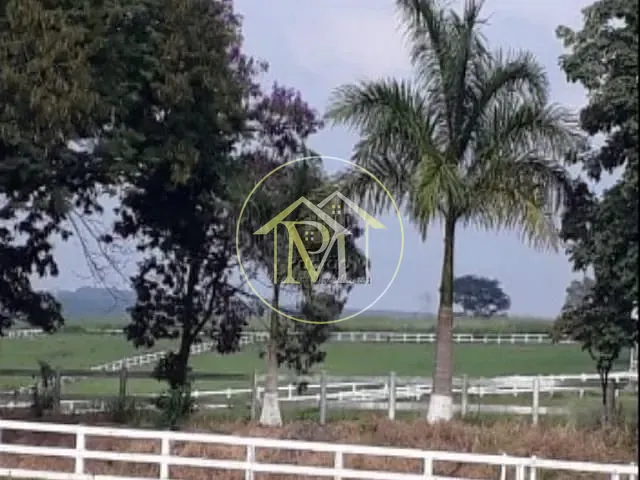 Haras com 387200m² 2 quartos e 4 banheiros, à venda, no bairro Centro em Itu