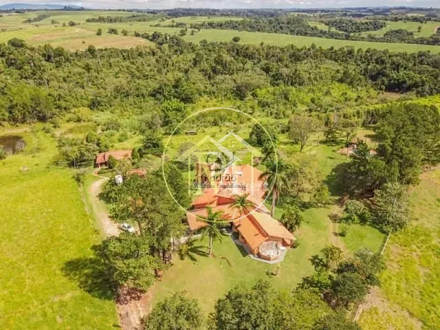 Haras com 133000m² 5 quartos e 6 banheiros, à venda, no bairro Cajuru do Sul em Sorocaba