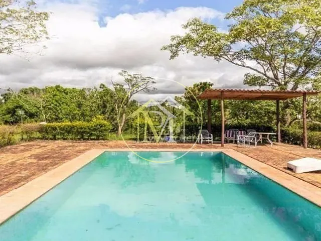 Haras com 133000m² 5 quartos e 6 banheiros, à venda, no bairro Cajuru do Sul em Sorocaba