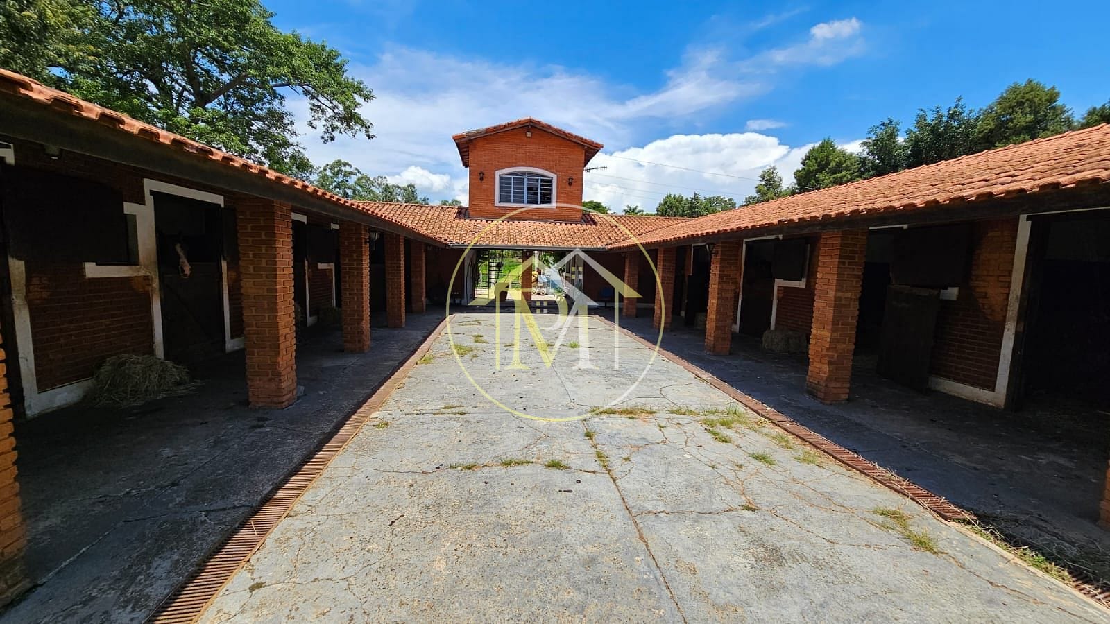 Fazenda à venda com 7 quartos, 242000m² - Foto 39
