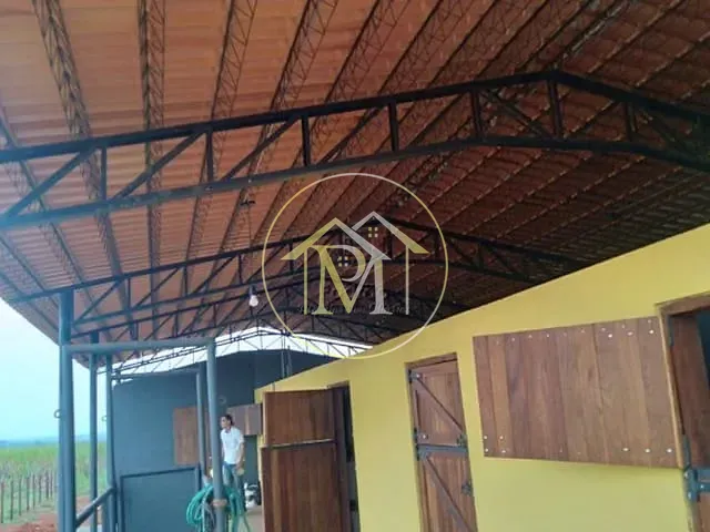 Haras com 99220m², à venda, no bairro Porangaba em Porangaba
